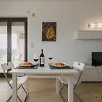 Sky Terrace By Apulia شقة باري
